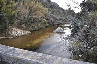 川