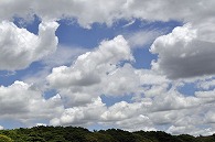 山と空