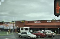 店